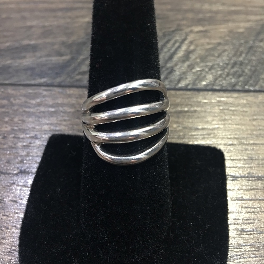 STERLING SILVER OPEN ROW OXIDIZED RING